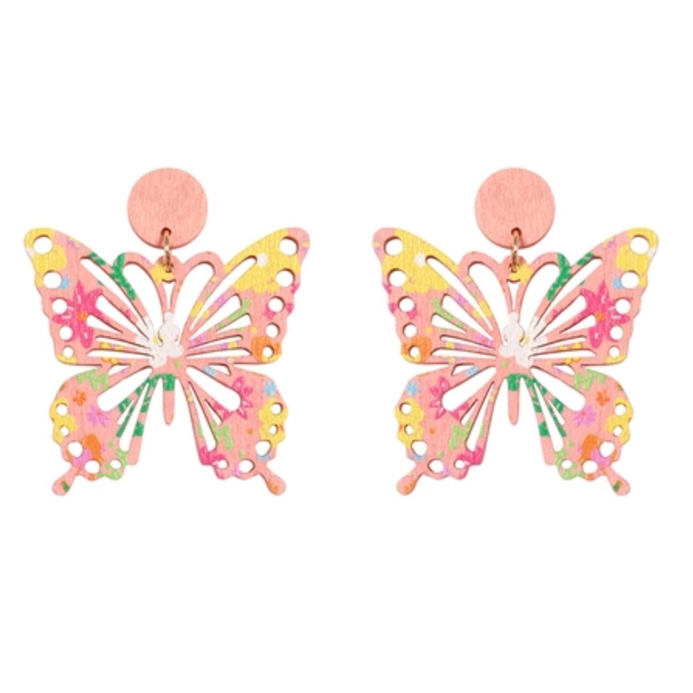 NWT Beautiful Butterfly Shaped Wood Dangle Pierced Earrings in Pink!